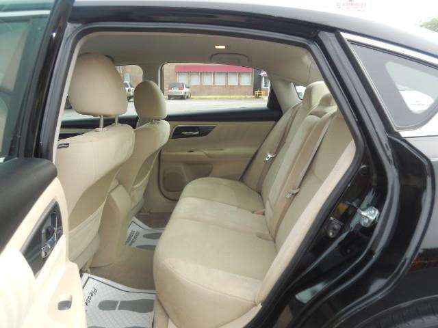 2014 Nissan Altima 2.5 SV 4dr Sedan